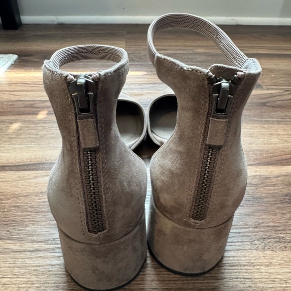 Eileen Fisher Women's Gray Suede Ankle-Strap Block Heel Pumps Sz. 9.5 - Picture 8 of 11